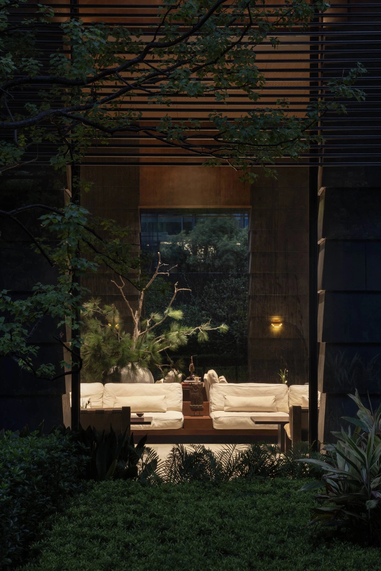The Hide — JIALAN hospitality · lobby concrete project (view 8)